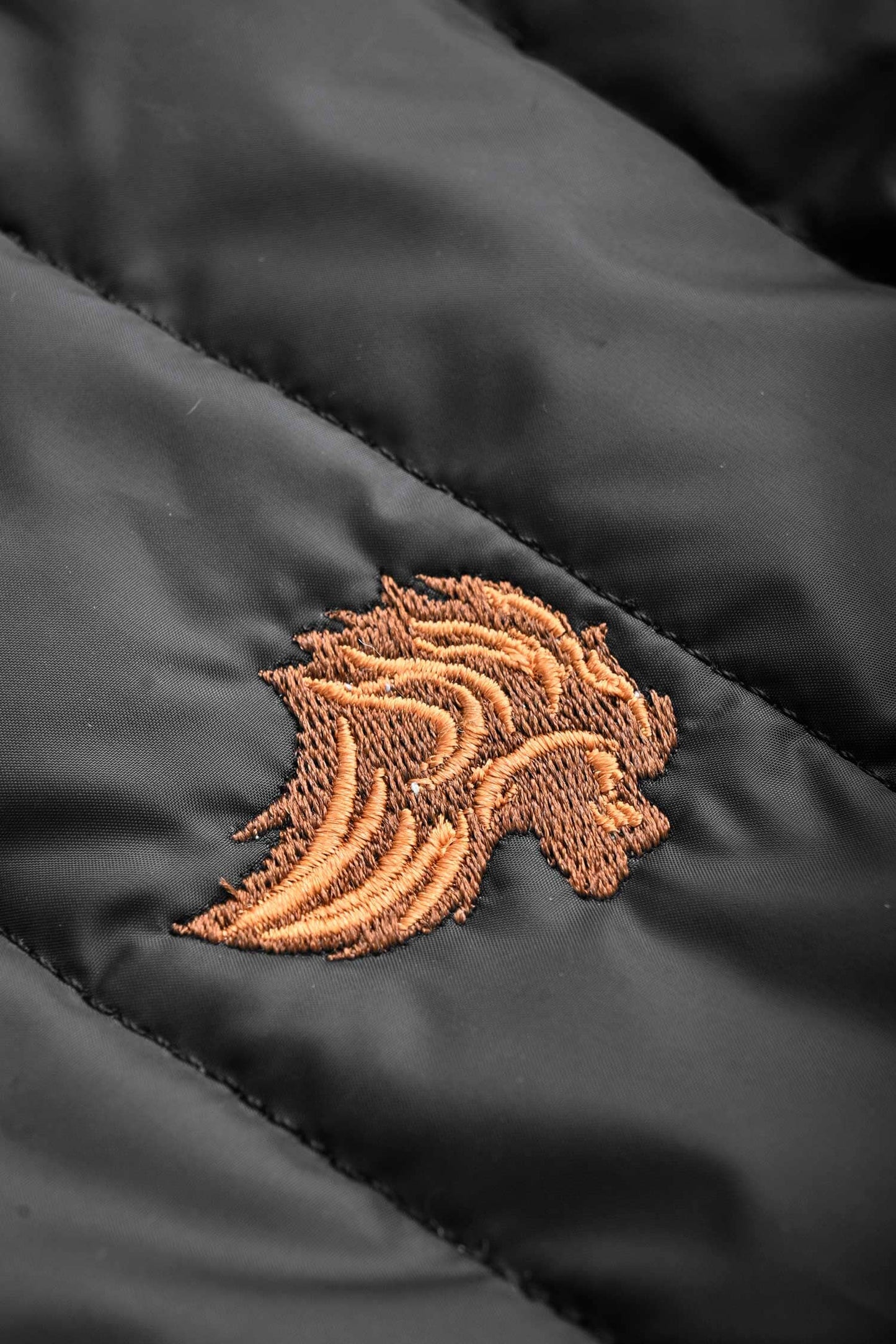 Burnt Soul Men's Lion Logo Embroidered Body Warmer Puffer Gilet Men's Gilet IBT