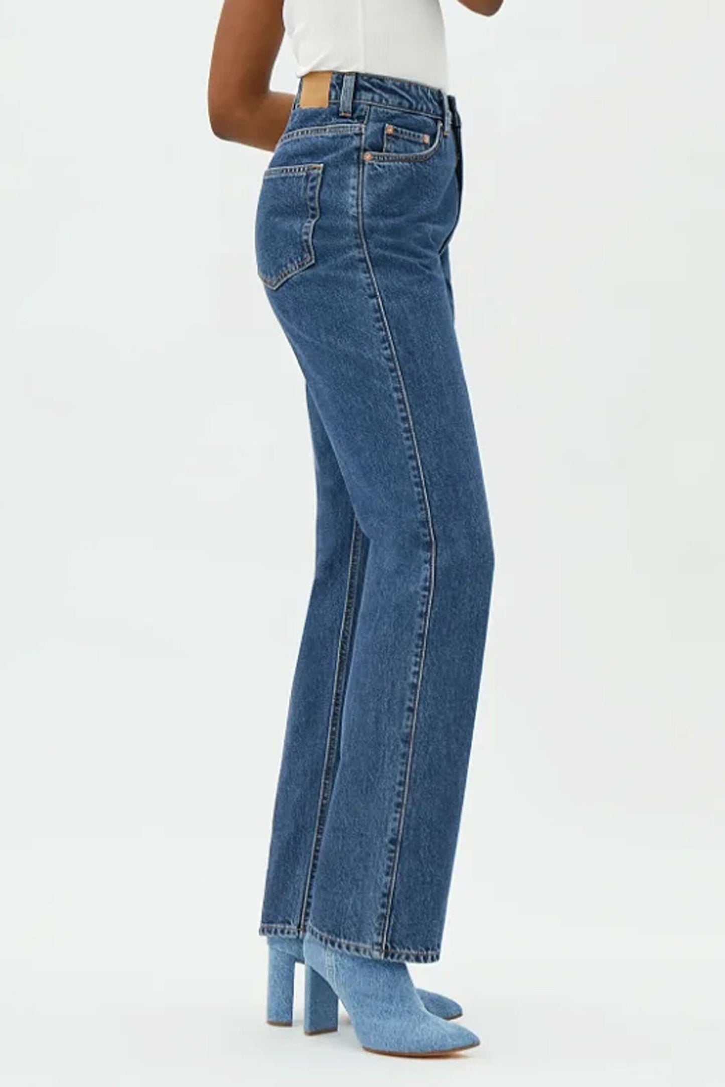 Weekday Women's Straight Fit Denim Jeans Women's Denim HAS Apparel 