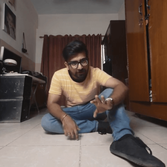 NAJAM SHARES SHOPPING EXPERIENCE AT ELO