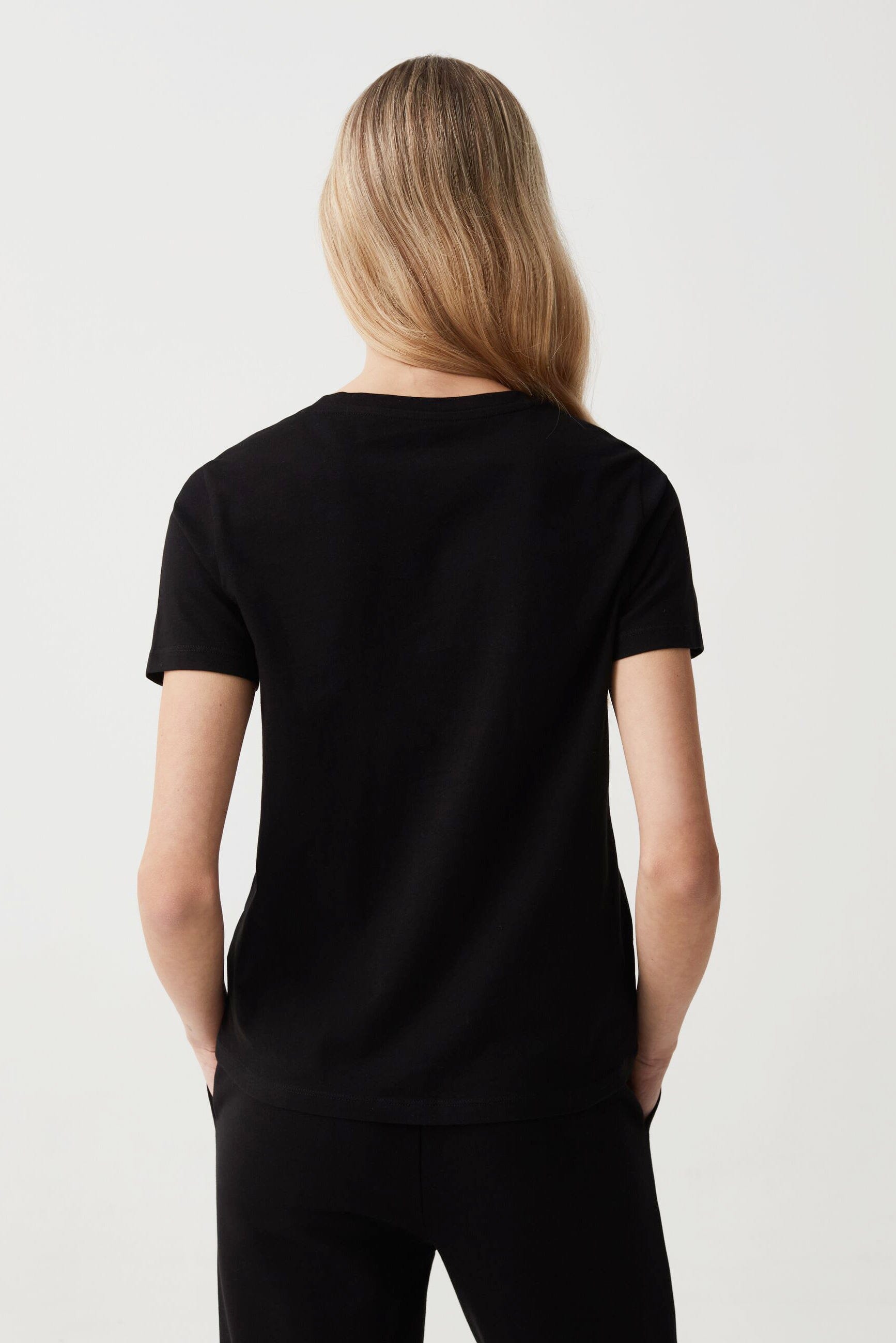 Berydale's Signature Comfort: Women's Premium Cotton Blend V-Neck Tee Women's Tee Shirt Image 