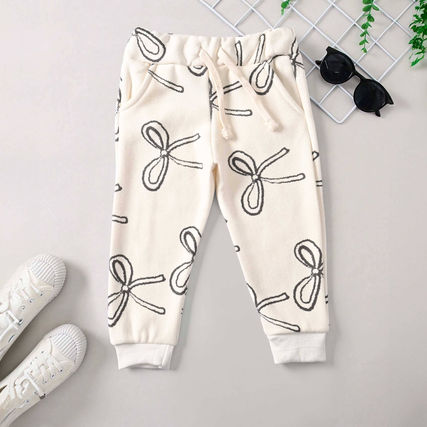 C&A Kid's Bow Printed Fleece Jogger Pants Boy's Trousers SNR Off White 6-9 Months 