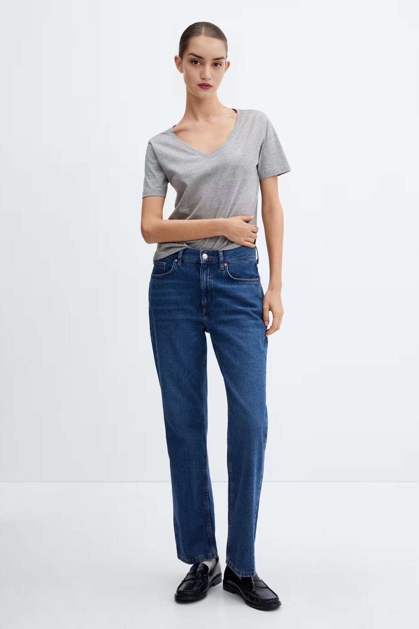 Berydale's Signature Comfort: Women's Premium Cotton Blend V-Neck Tee Women's Tee Shirt Image 