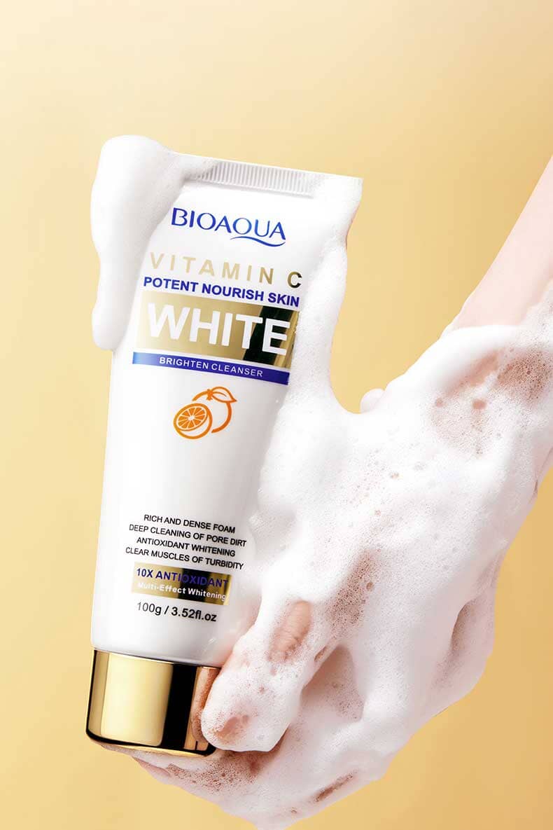 Bioaqua Vitamin C White Brighten Oil Control Deep Cleanser