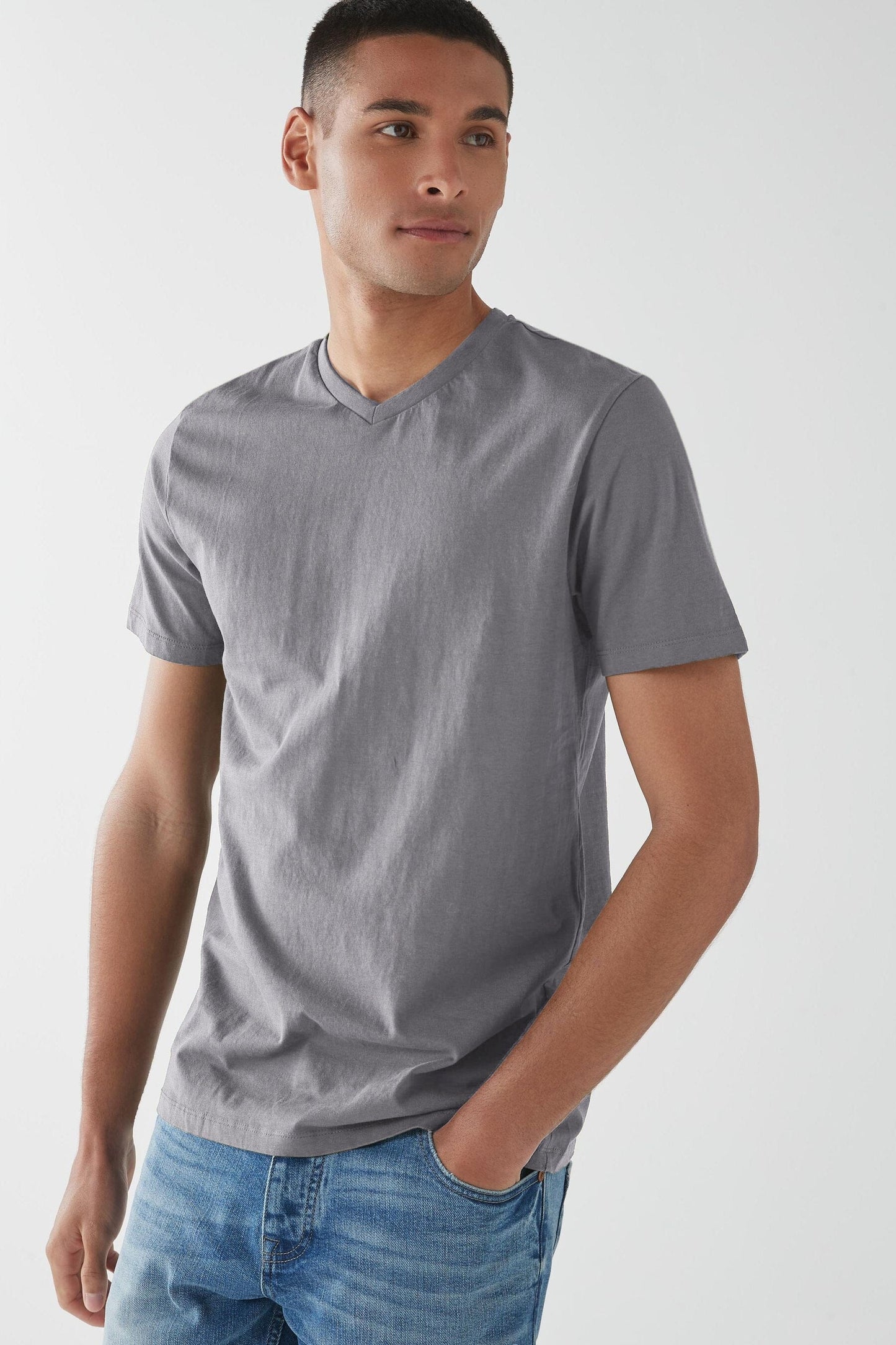 Lower East Men's V-Neck Tee: 100% BCI Combed Cotton Elegance Men's Tee Shirt Image Stone Grey 2XL 