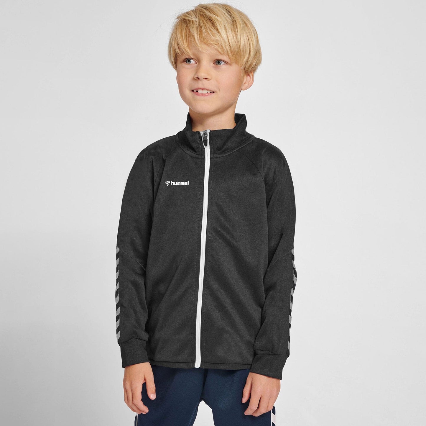 Hummel Boy's Foreman Arrow Printed Sports Zipper Jacket Boy's Jacket HAS Apparel Black 4 Years 