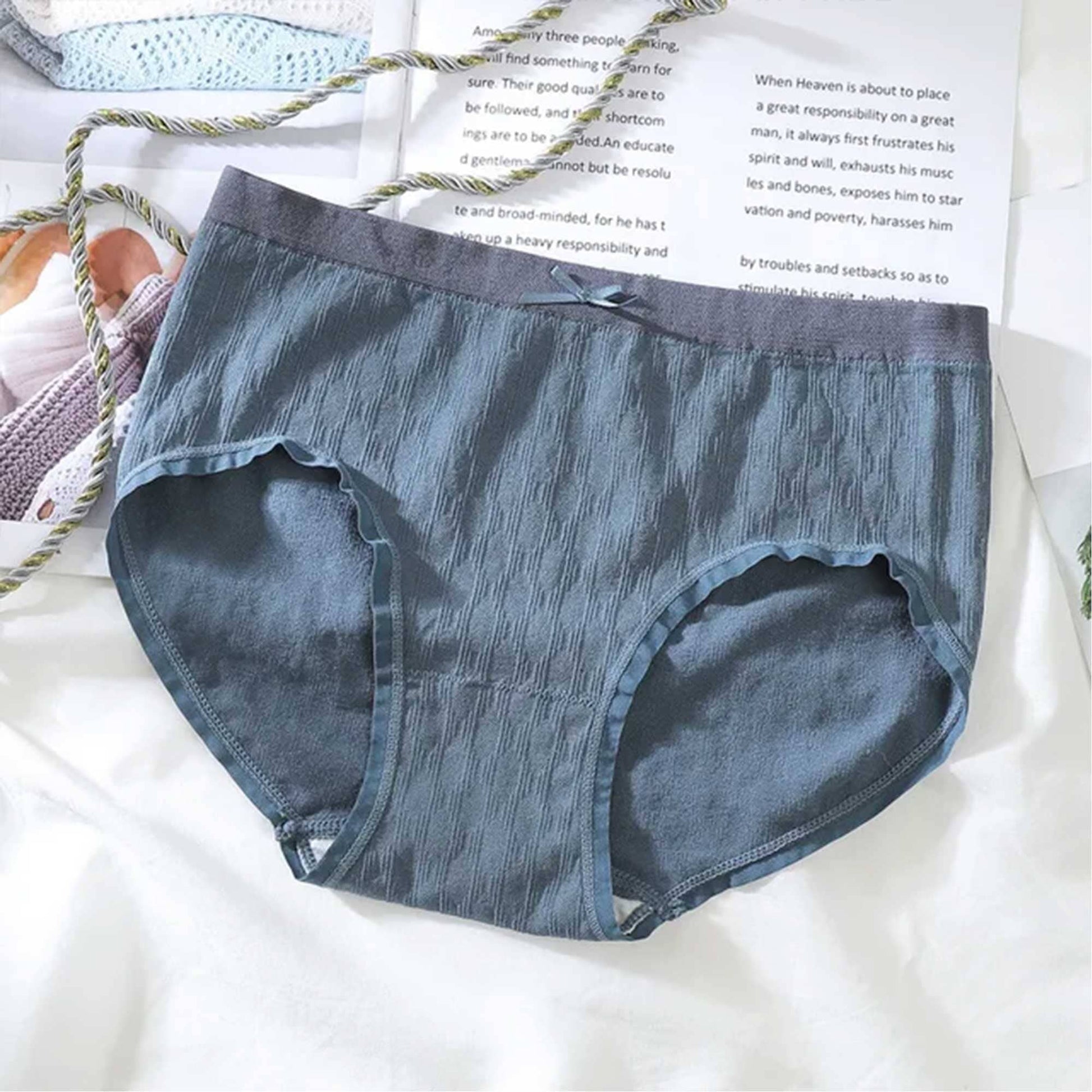 Women’s Stretched Menstrual Leak Protection Underwear Women's Lingerie SRL Teal 30-34 