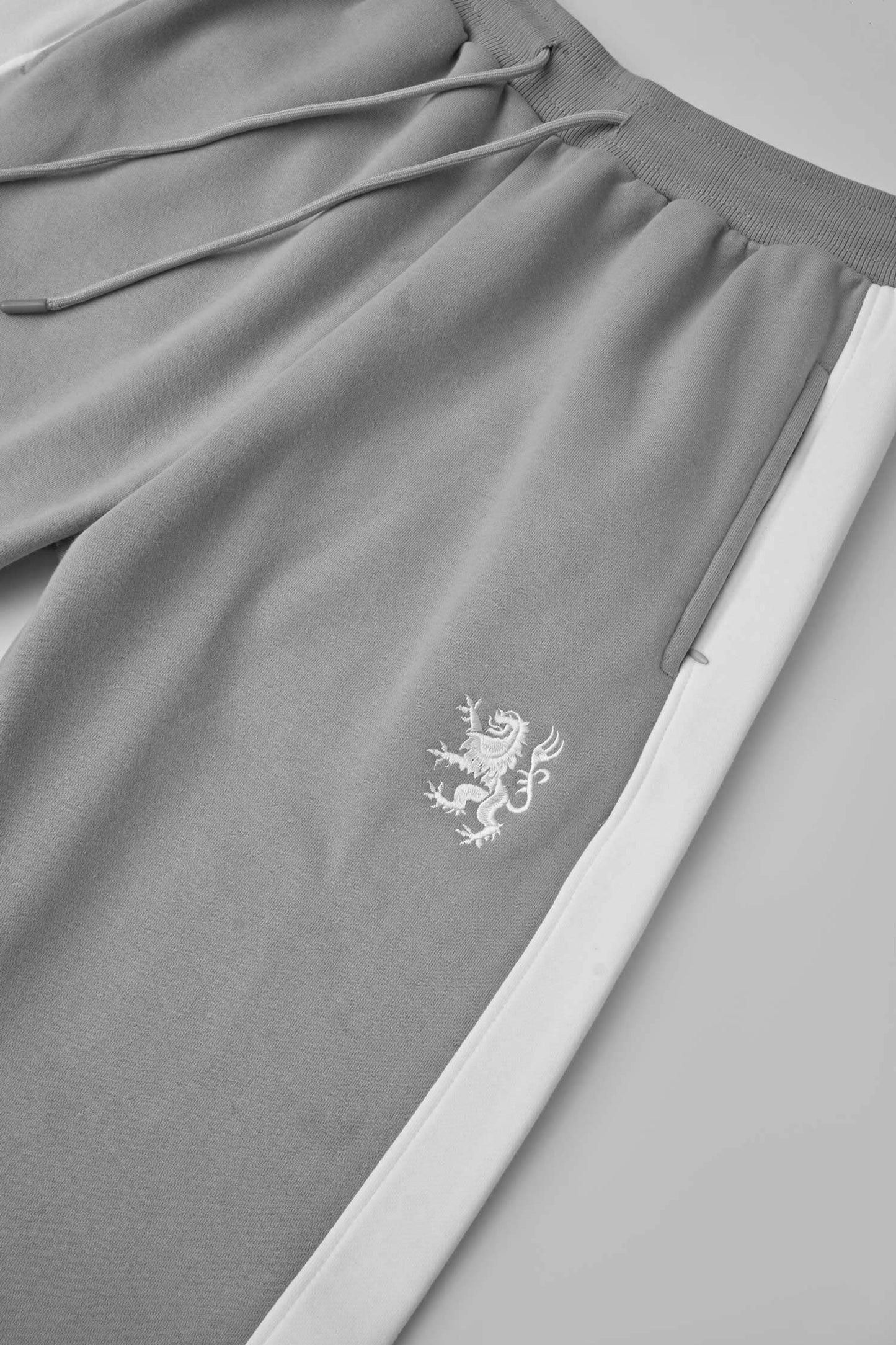 Polo Republica Men's Leo Embroidered Panel Design Fleece Jogger Pants Men's Trousers Polo Republica 