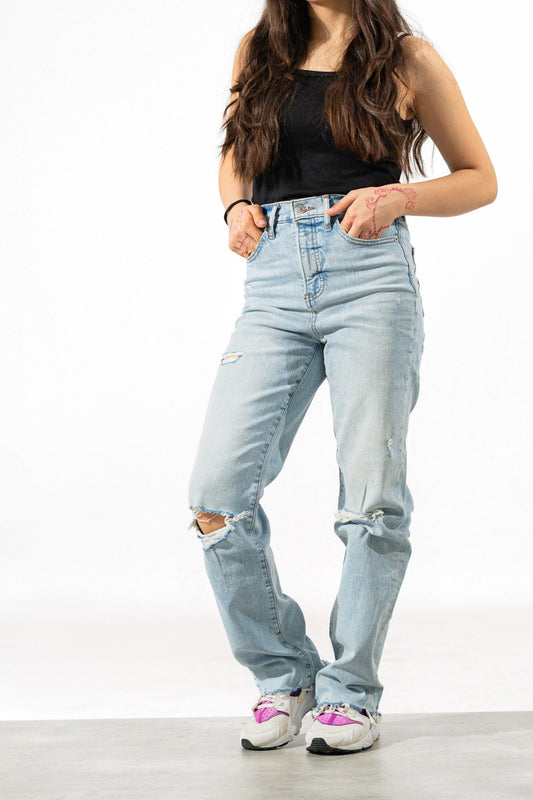 Express Women's Straight Fit Distressed Jeans Women's Denim HAS Apparel 