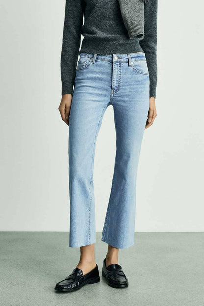 Cut Label Women's Flared Cropped Jeans