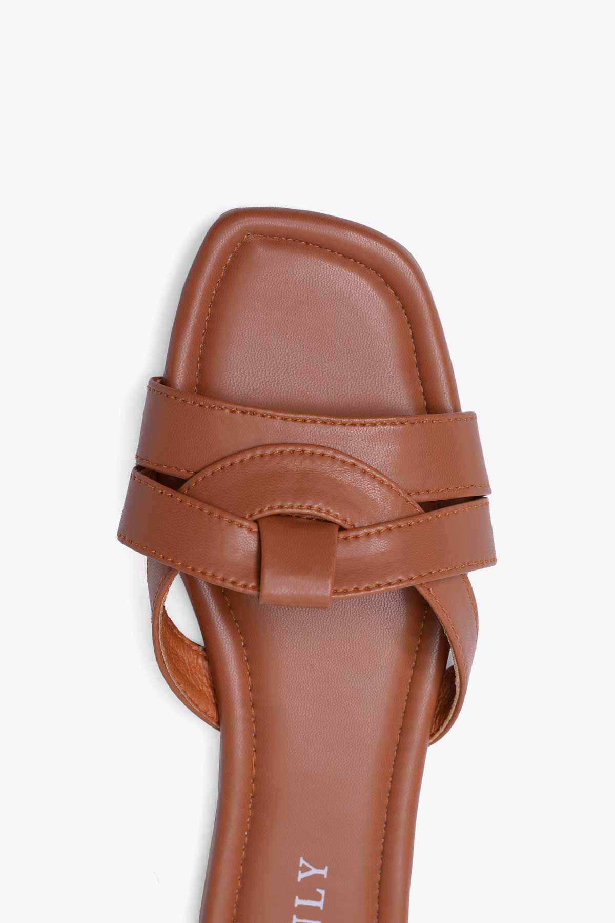 Stinly Women’s Overlapping Flat Chappal