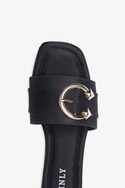 Stinly Women’s Buckle Strap Flat Chappal