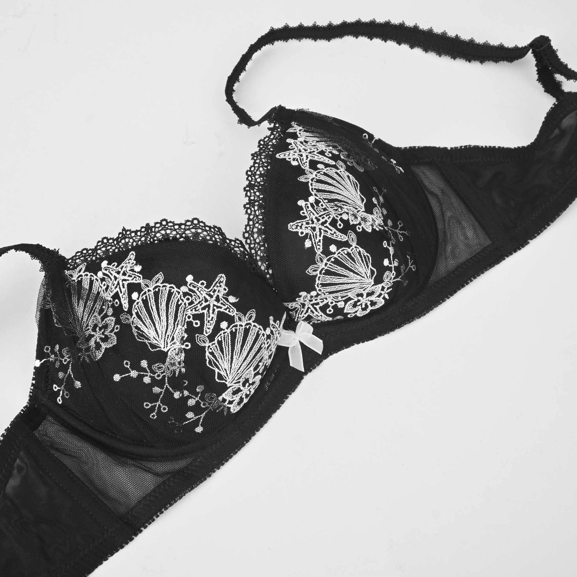 Envying Women's Embroidered & Wired Design Fancy Padded Bra