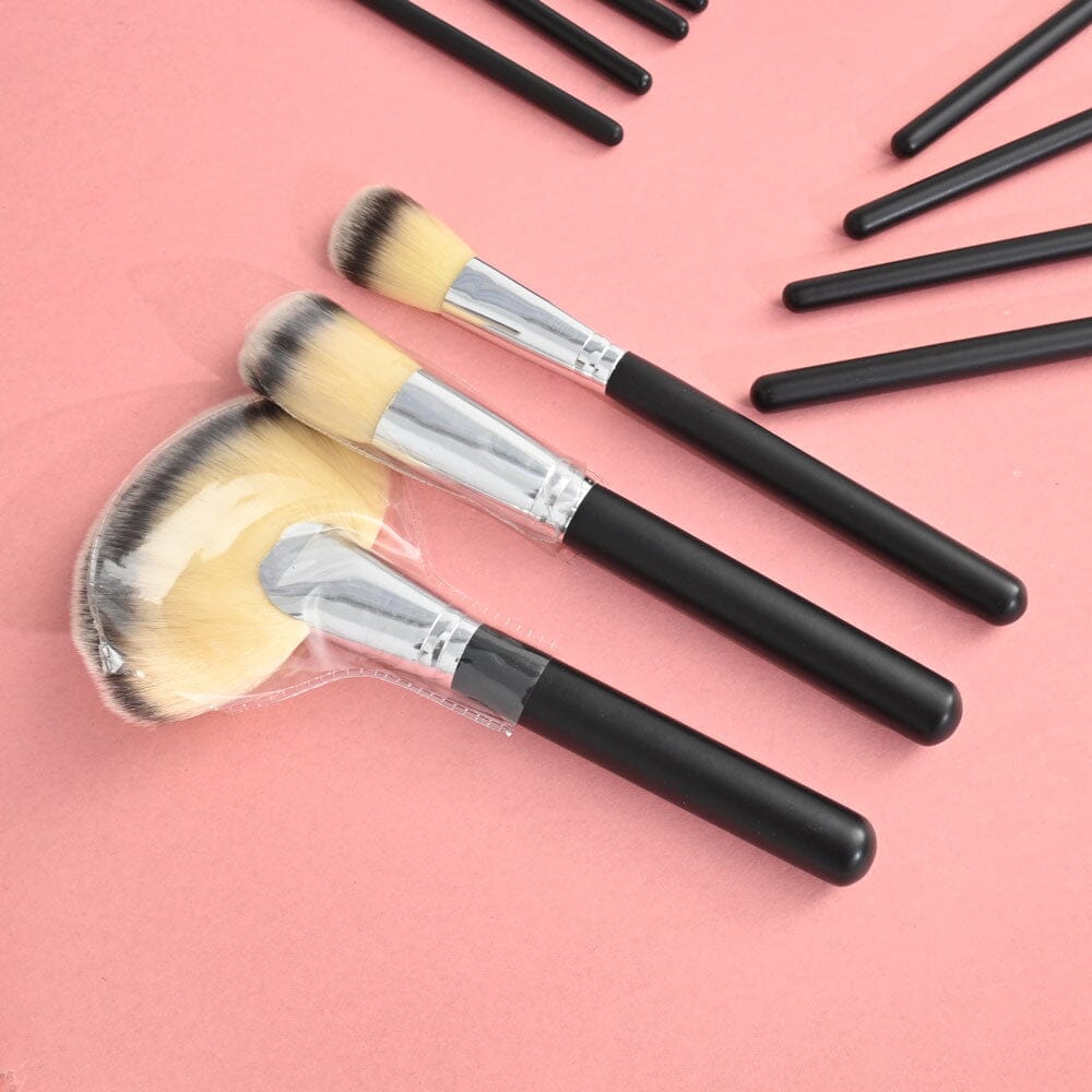 High Grade Makeup Brush Kit Set With Pouch - Pack Of 21